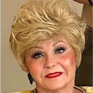 Meet your Posher, Gwen